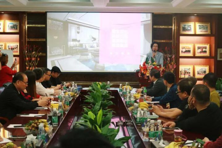 熱烈祝賀全國室內裝飾設計協(xié)會圓桌會議在強輝
